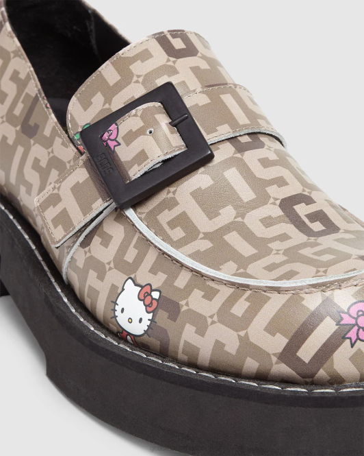 GCDS x Clarks hello kitty monogram naplopók Z2HB180 cipő sokszínű férfiak